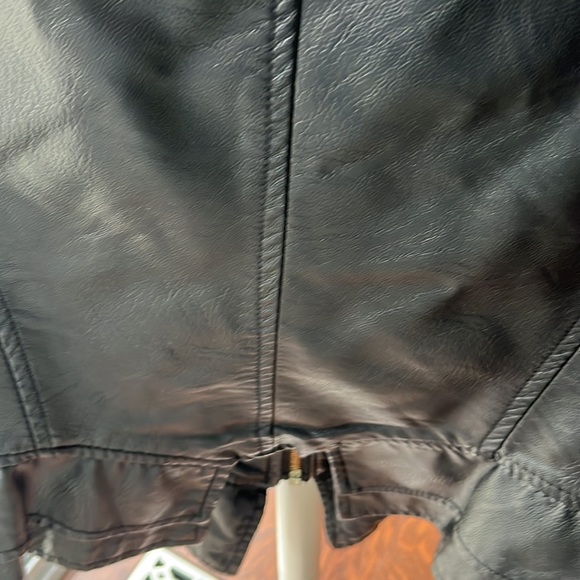 Leather jacket/ - Picture 6 of 8